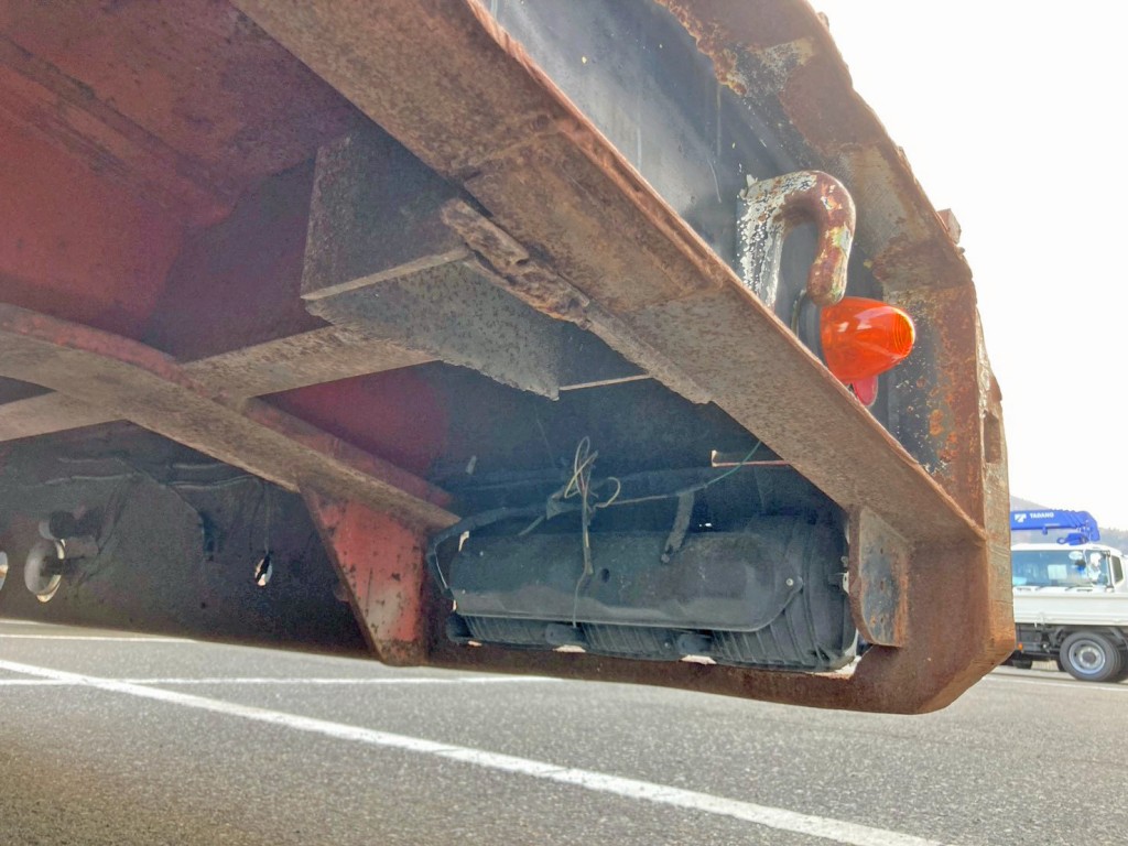 助手席側後方に補助脚取り外し跡があります。|トレールモービル  PLR429ABの写真26