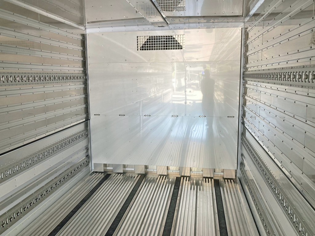 冷凍機の吹き出し口です。|トレクス  PFB34118の写真14