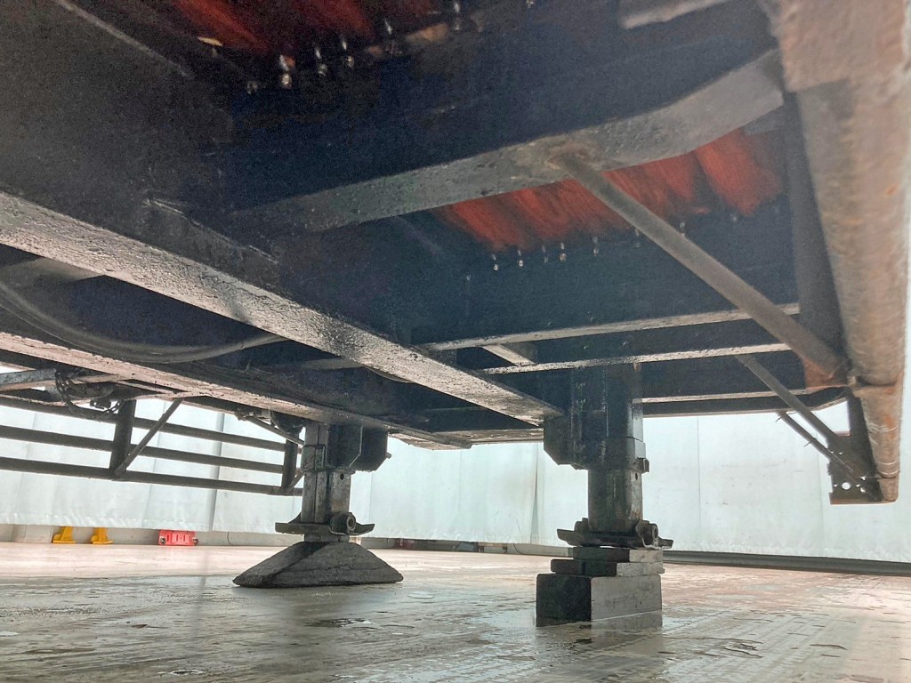 シャーシとネタの状態です。(横ネタは鉄製です)|東急  TL201-102の写真7