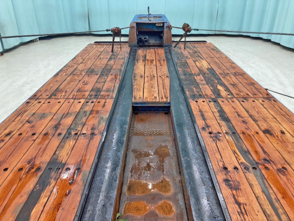 床は板張りです。(有効長：5.00m、全幅：2.99mです)|東急  TL201-102の写真12