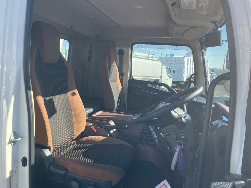 日野 レンジャー 2PG-FD2ABA(2WD)の写真7