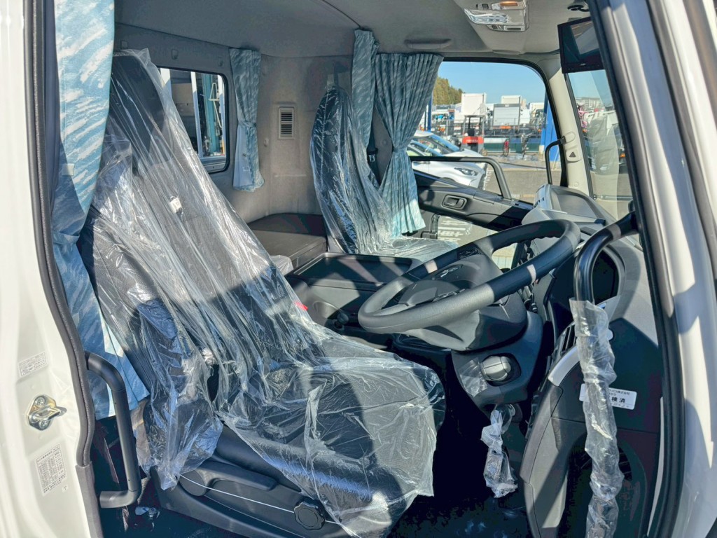 三菱 ファイター 2KG-FK62F(2WD)の写真7