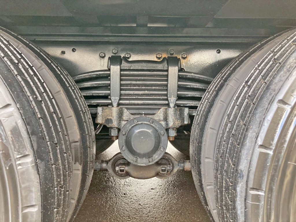 リーフサスです。|三菱 スーパーグレート 2KG-FS70HZの写真5