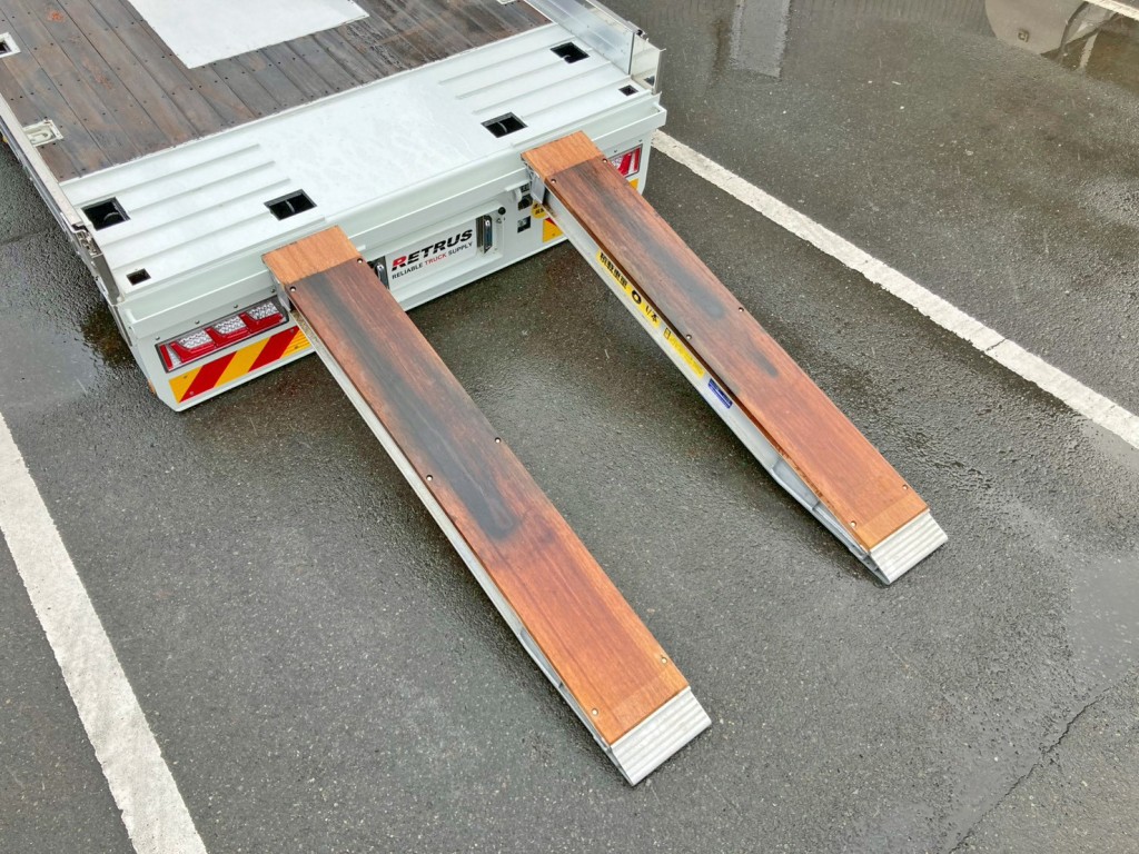 歩みは手動式です。|三菱 スーパーグレート 2KG-FS70HZの写真15