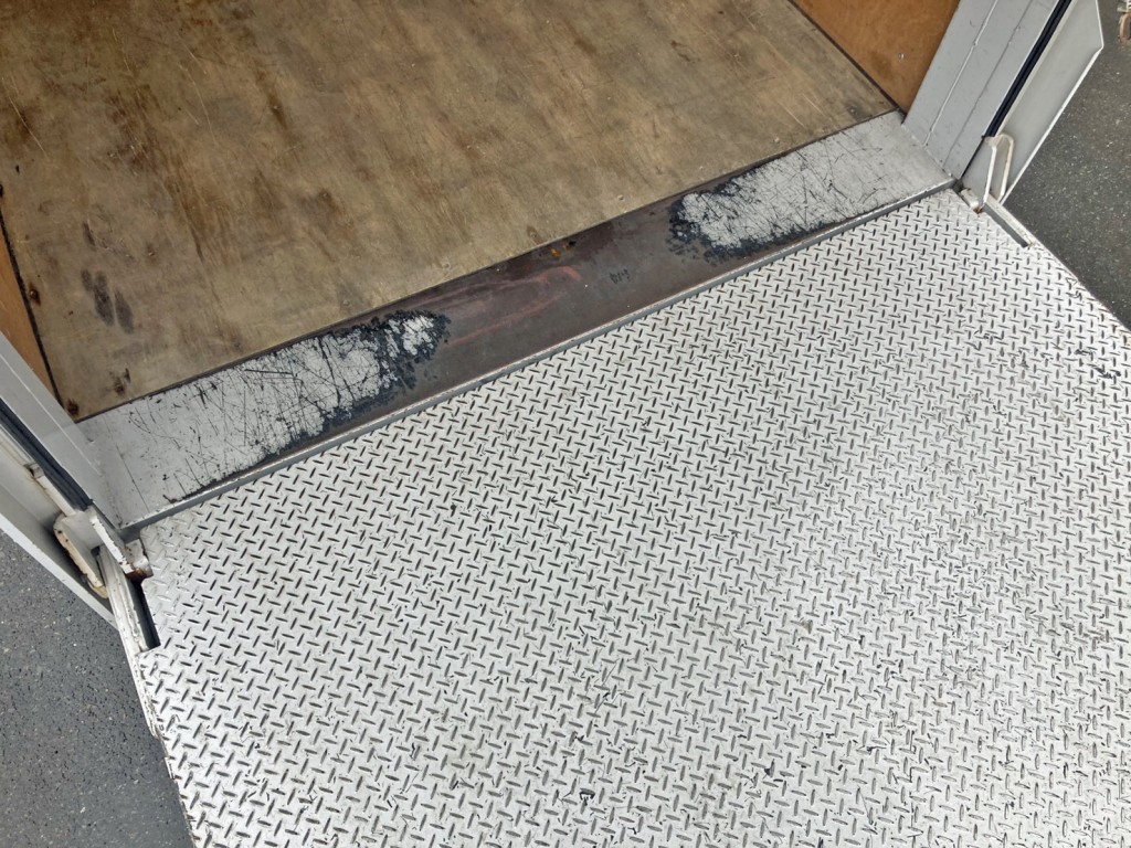 ゲートを上限まで上げた状態です。|三菱 キャンター TPG-FBA20(2WD)の写真16