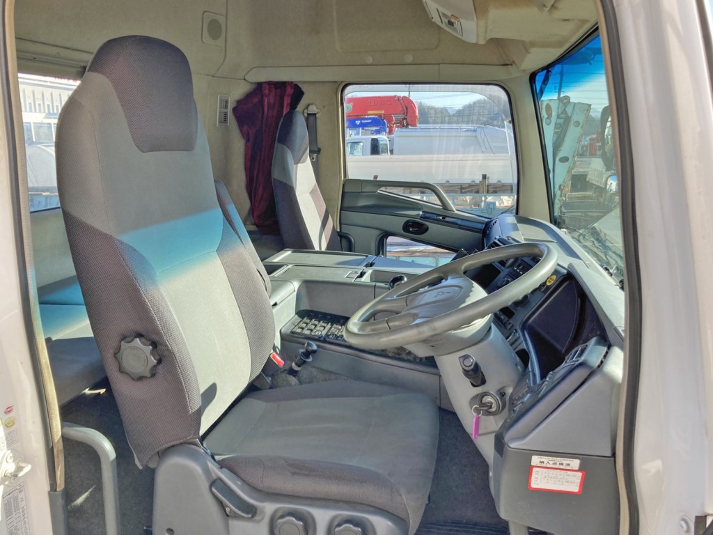 ハイルーフキャビンです。|三菱 スーパーグレート QKG-FP54VGRの写真8