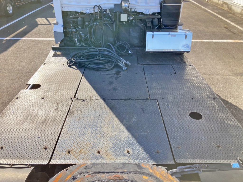 踊り場の状態です。|三菱 スーパーグレート QKG-FP54VGRの写真10