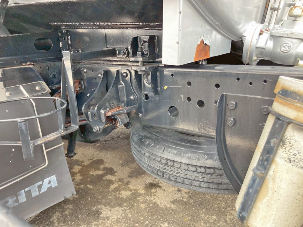 シャーシの状態です。|日野 レンジャー ADG-FC7JCWA(2WD)の写真6