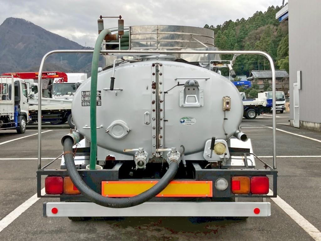 積載物は糞尿です。|日野 レンジャー ADG-FC7JCWA(2WD)の写真12