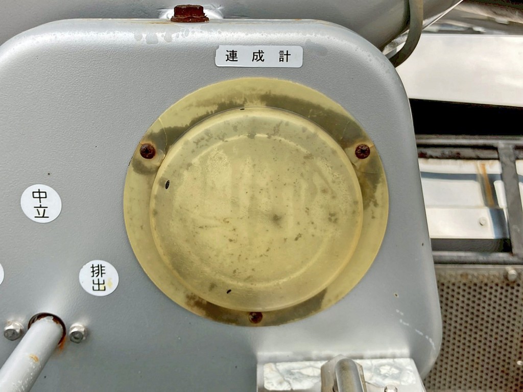 連成計レンズは劣化・曇り・不鮮明が見られます。|日野 レンジャー ADG-FC7JCWA(2WD)の写真15