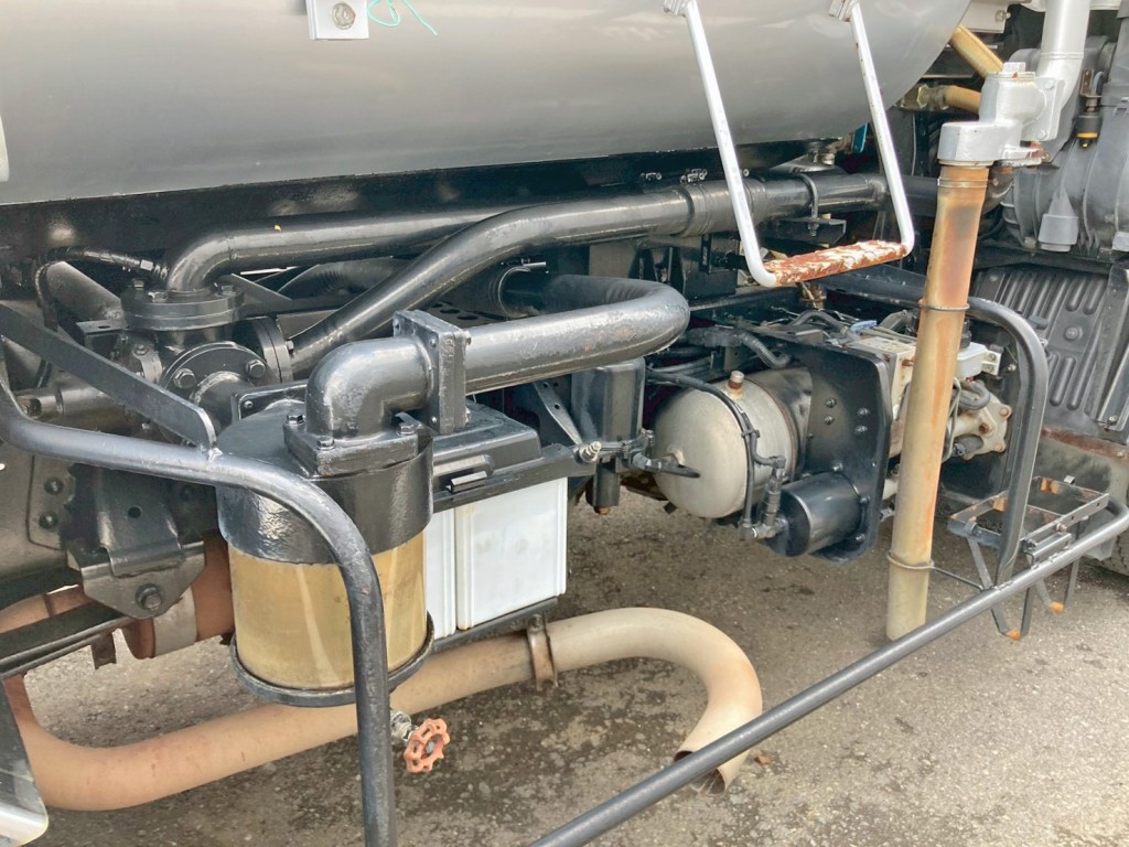 運転席側の配管周りの状態です。|日野 レンジャー ADG-FC7JCWA(2WD)の写真26