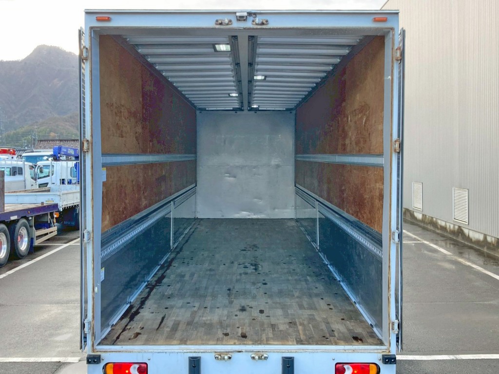 UDトラックス クオン 2PG-CG5CAの写真11