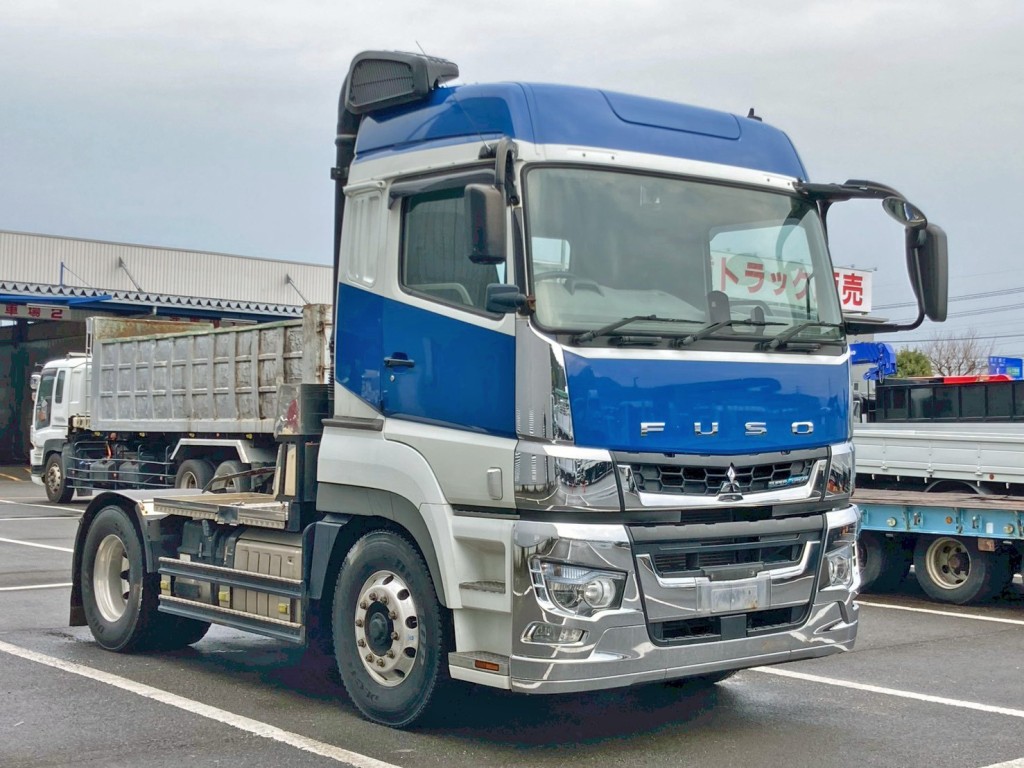 ホイールはアルミ製です。|三菱 スーパーグレート 2PG-FP74HDRの写真2