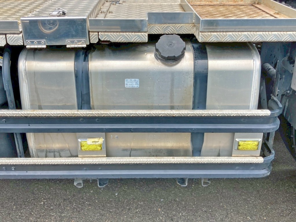 燃料タンクは400Lアルミ製です。|三菱 スーパーグレート 2PG-FP74HDRの写真22