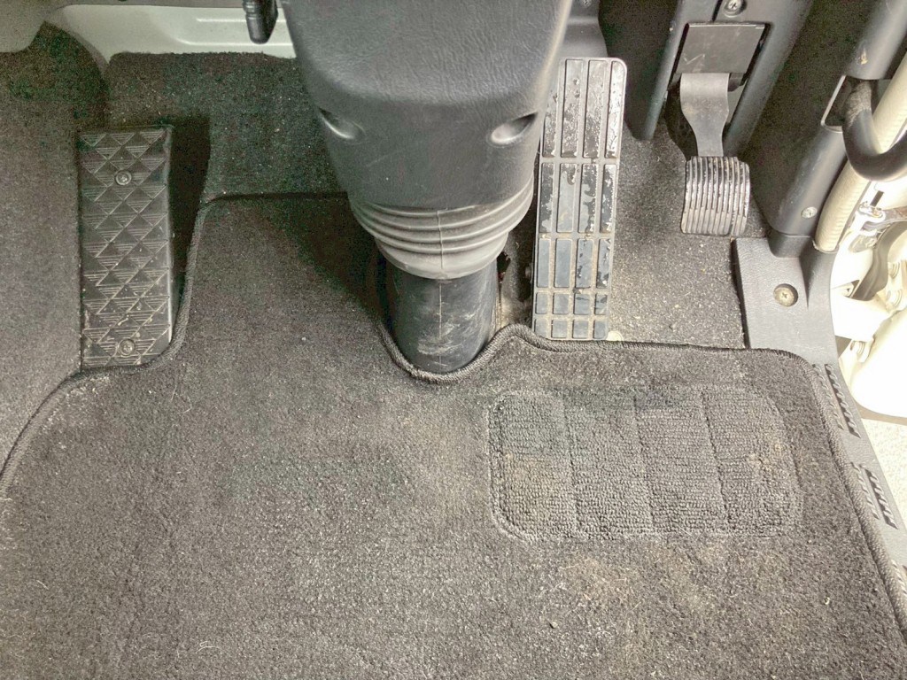 2ペダル仕様です。|三菱 スーパーグレート 2PG-FP74HDRの写真27