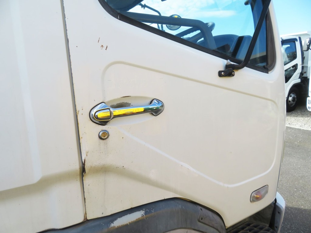 三菱 ファイター KL-FK61FHZの写真23