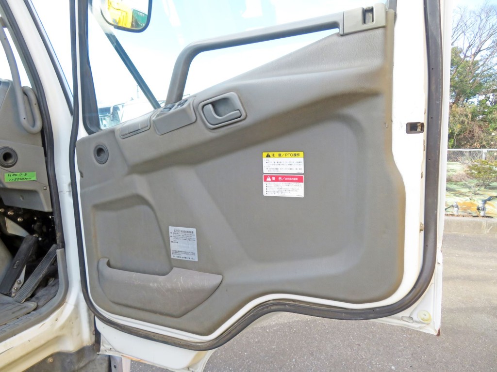 三菱 ファイター KL-FK61FHZの写真27