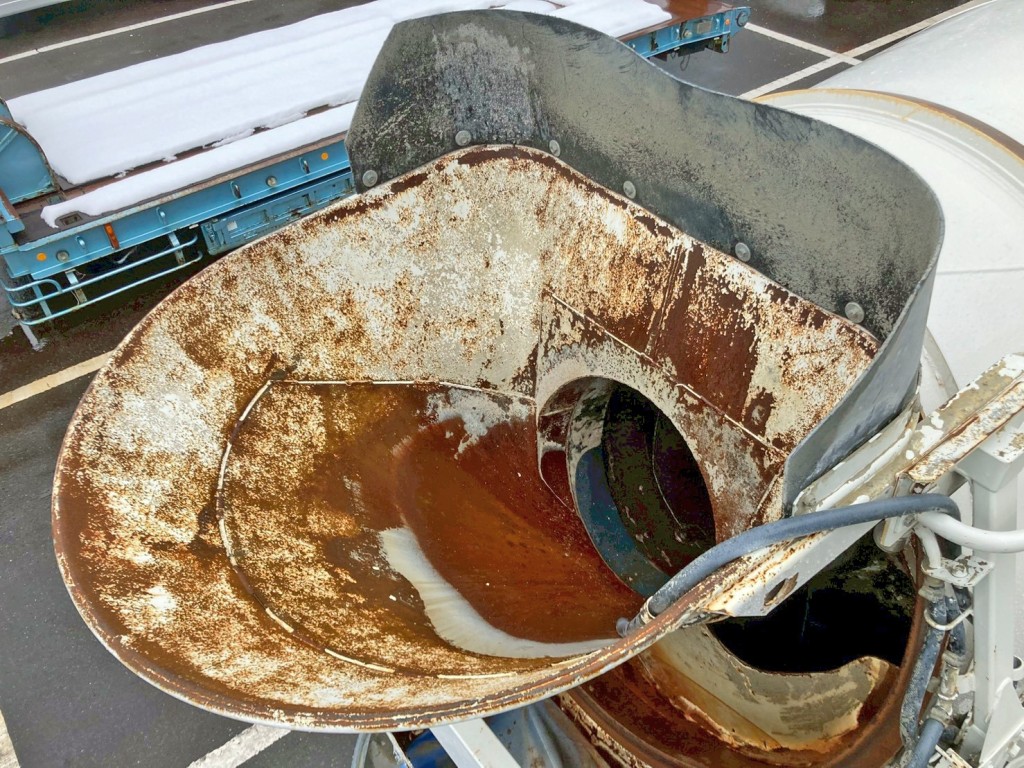 投入口の状態です|日野 プロフィア 2DG-FS1AGEの写真8