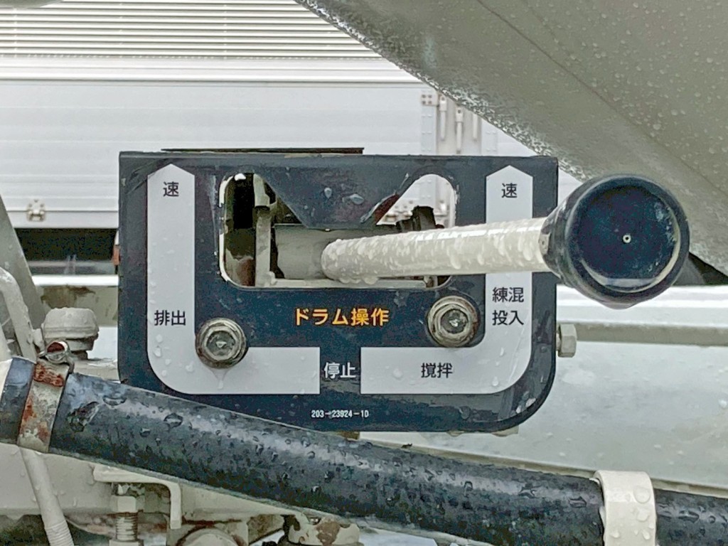 運転席側の操作レバーです。|日野 プロフィア 2DG-FS1AGEの写真18