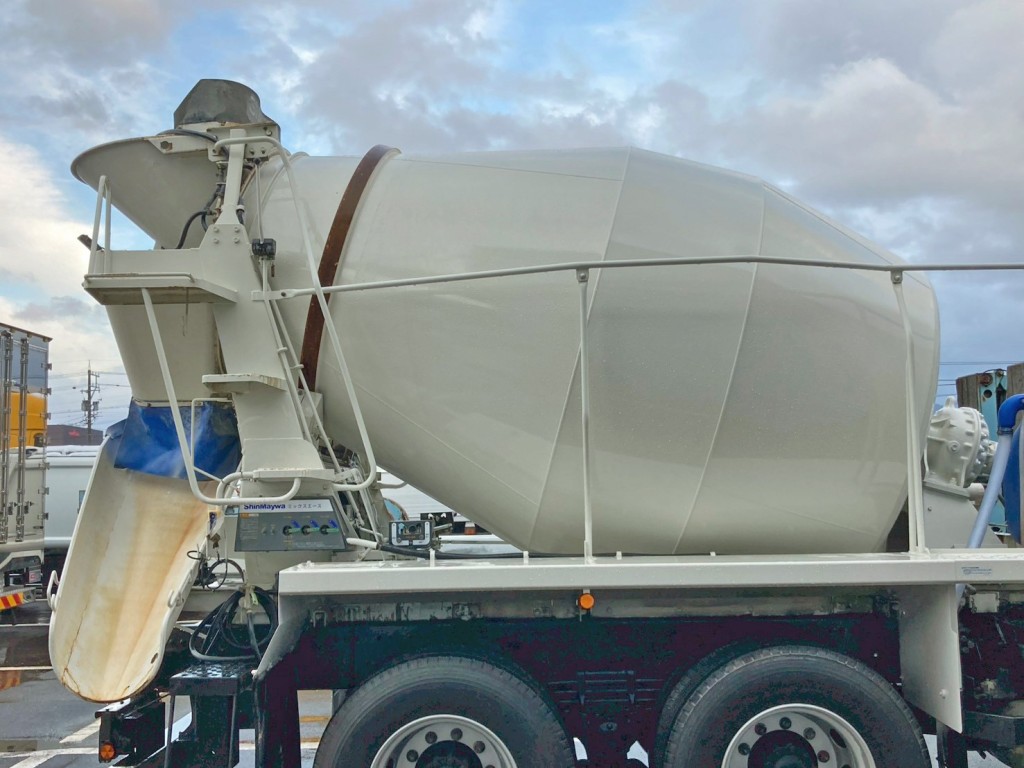 ドラムの外観状態です。(運転席側)|日野 プロフィア 2DG-FS1AGEの写真21