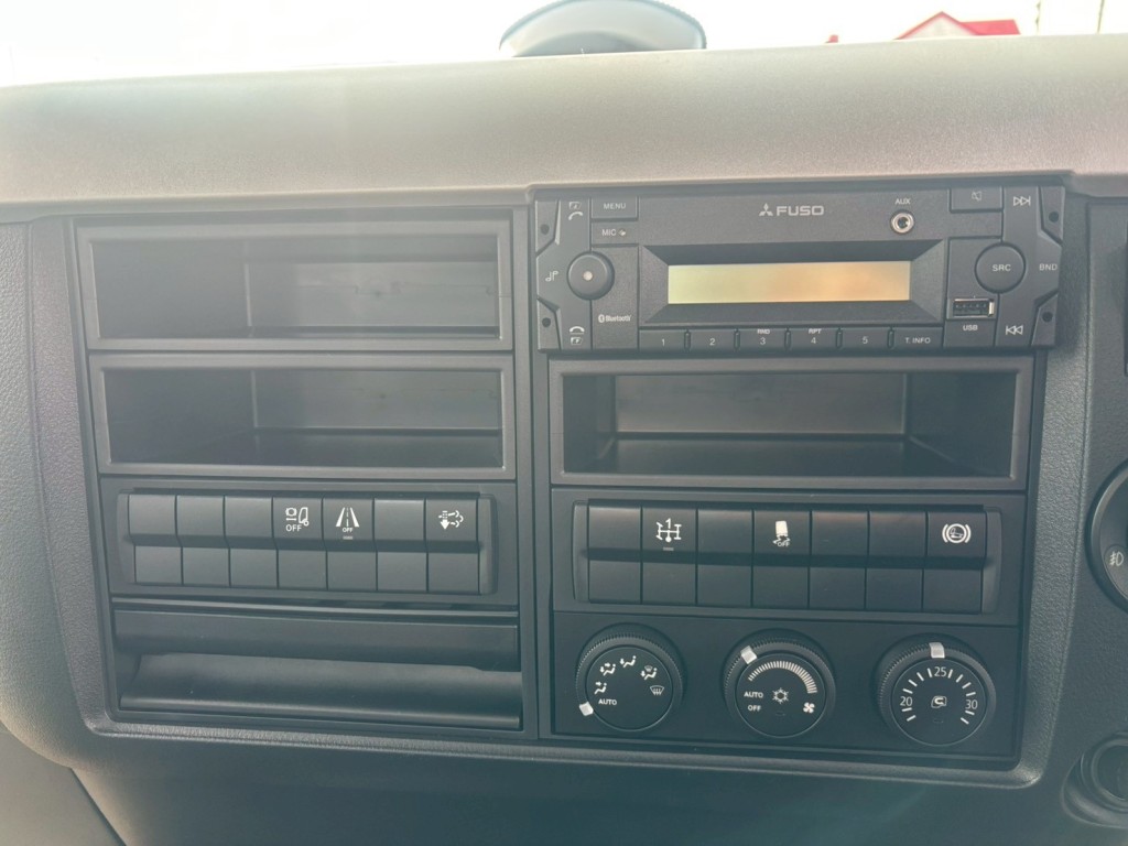 三菱 ファイター 2KG-FK72F(2WD)の写真18