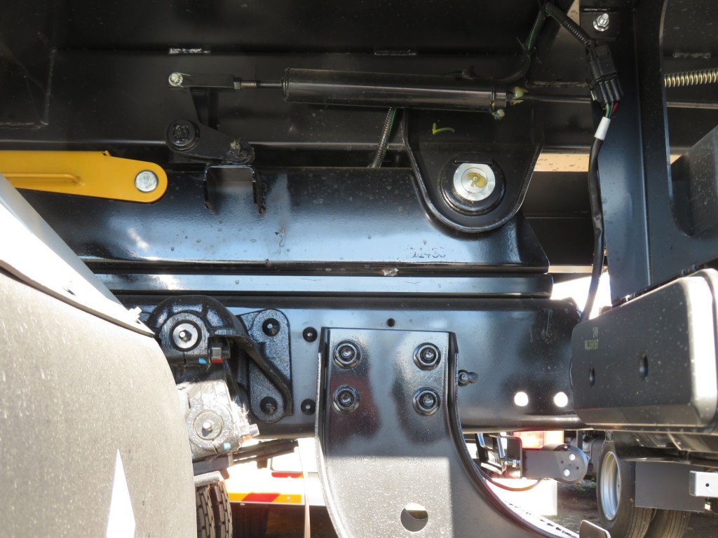 三菱 ファイター 2KG-FK72F(2WD)の写真5