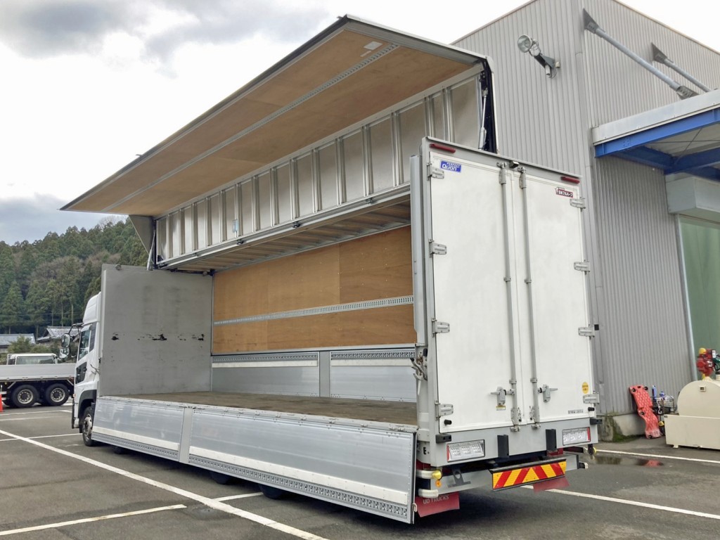 UDトラックス  2RG-CG5FAの写真3