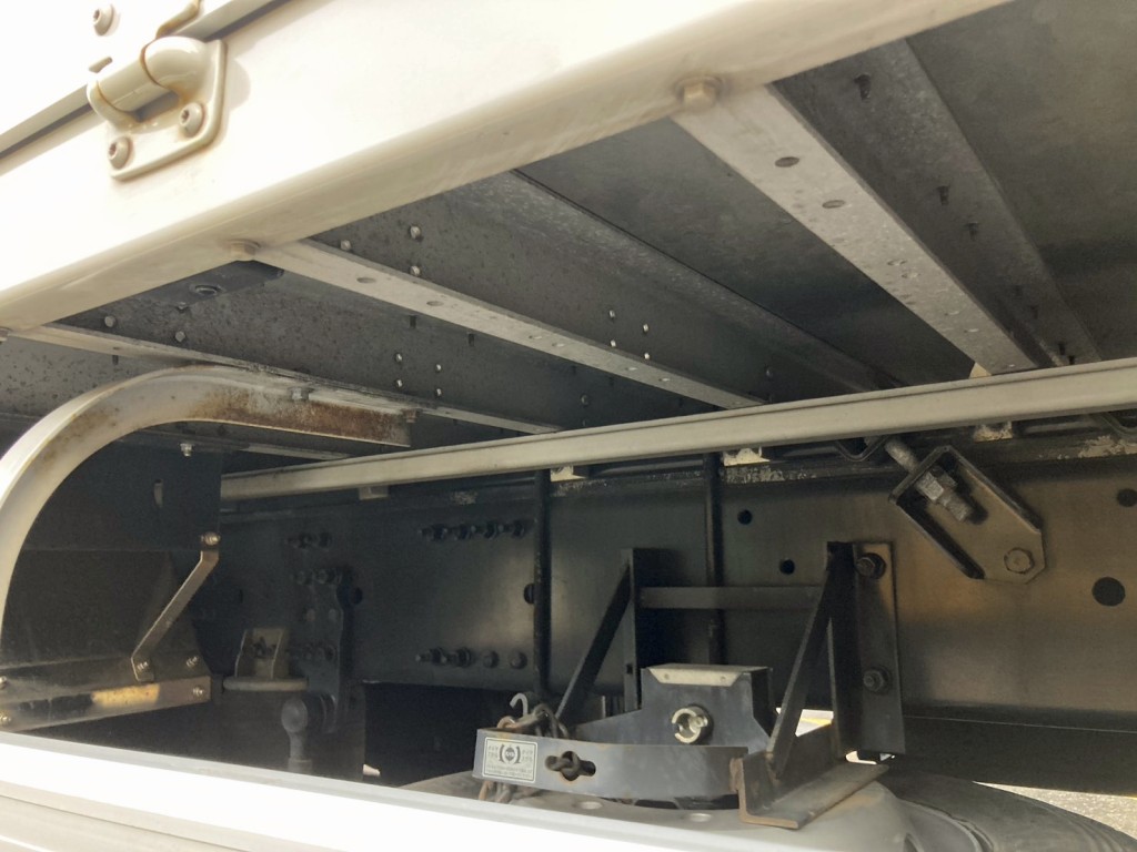 シャーシとネタの状態です。(縦ネタ鉄製・横ネタはアルミ製です)|UDトラックス  2RG-CG5FAの写真6