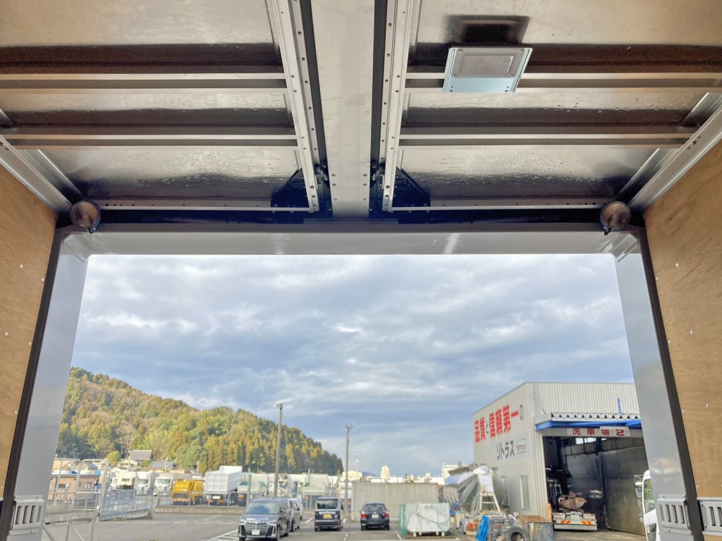 UDトラックス  2RG-CG5FAの写真15