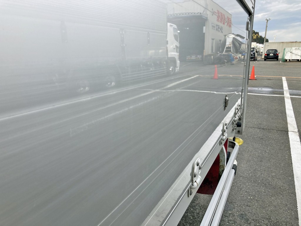 助手席側アオリ後方にスリキズがあります。|UDトラックス クオン 2RG-CG5FAの写真19