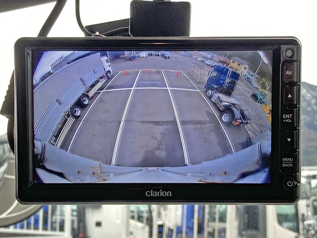 液晶バックモニター付きです。|UDトラックス クオン 2RG-CG5FAの写真26