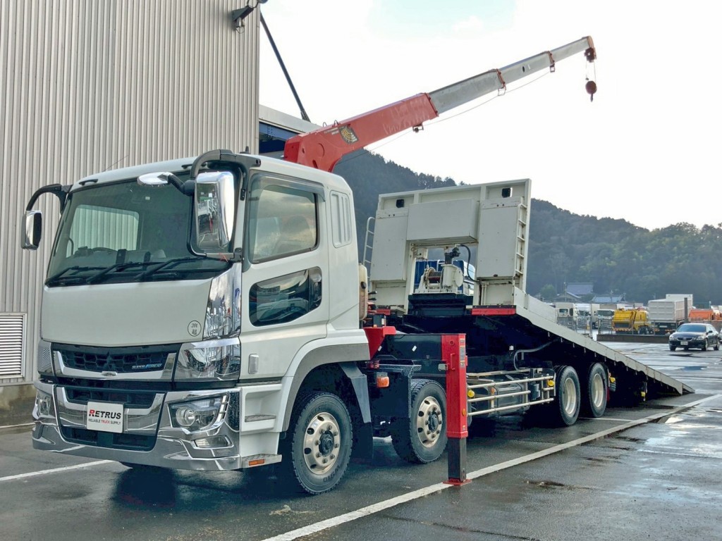 フロント周り、メッキパーツで飾っています。|三菱 スーパーグレート 2PG-FS70HZの写真1