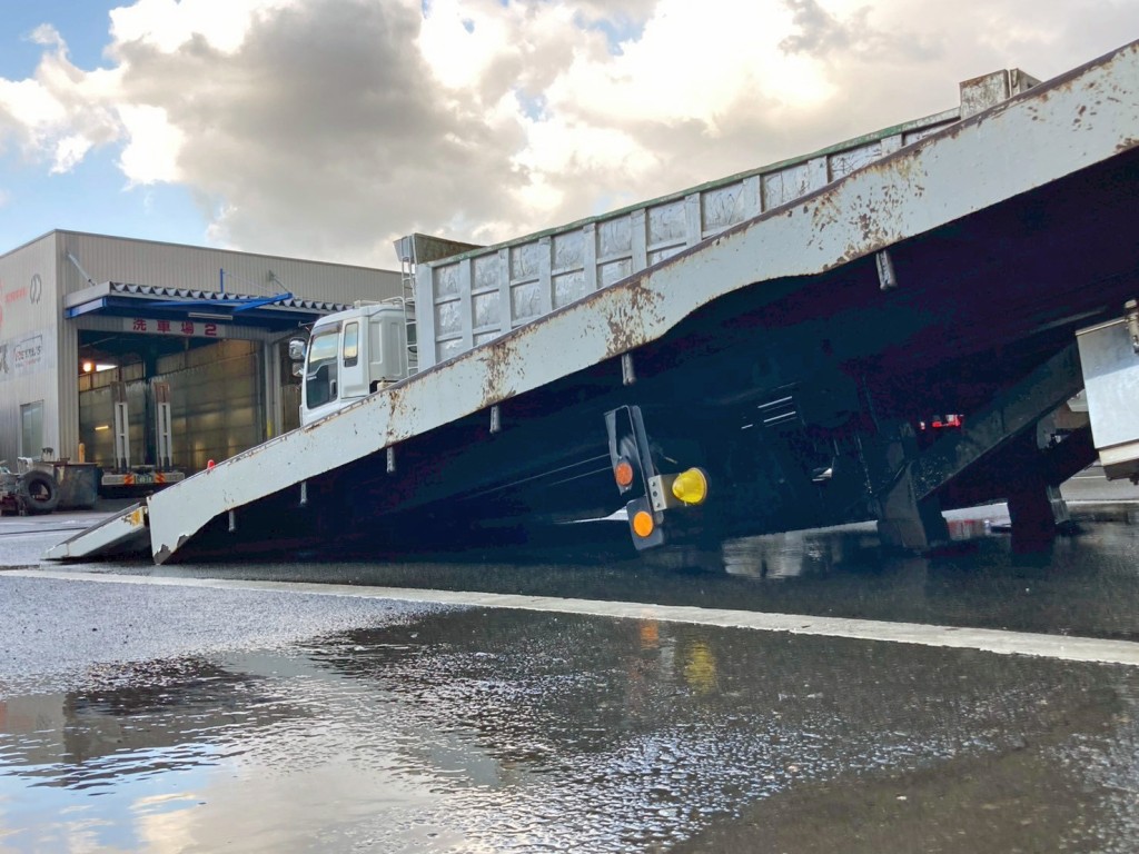 三菱 スーパーグレート 2PG-FS70HZの写真21