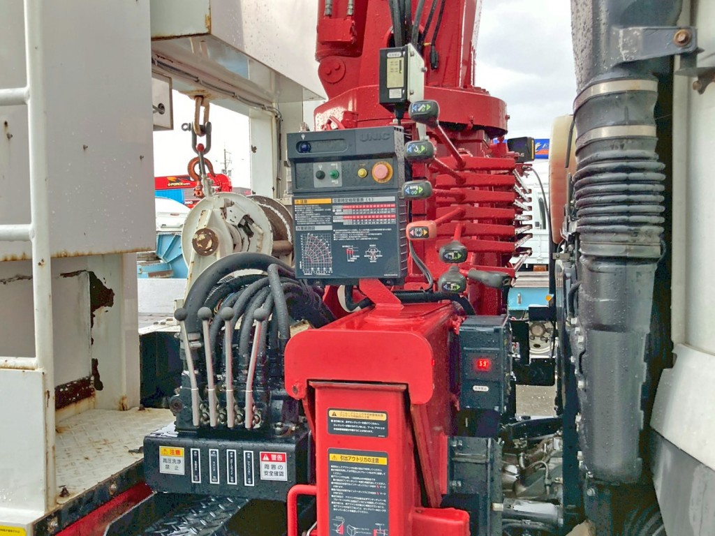 クレーン 及び セーフティの操作レバーです。|三菱 スーパーグレート 2PG-FS70HZの写真36