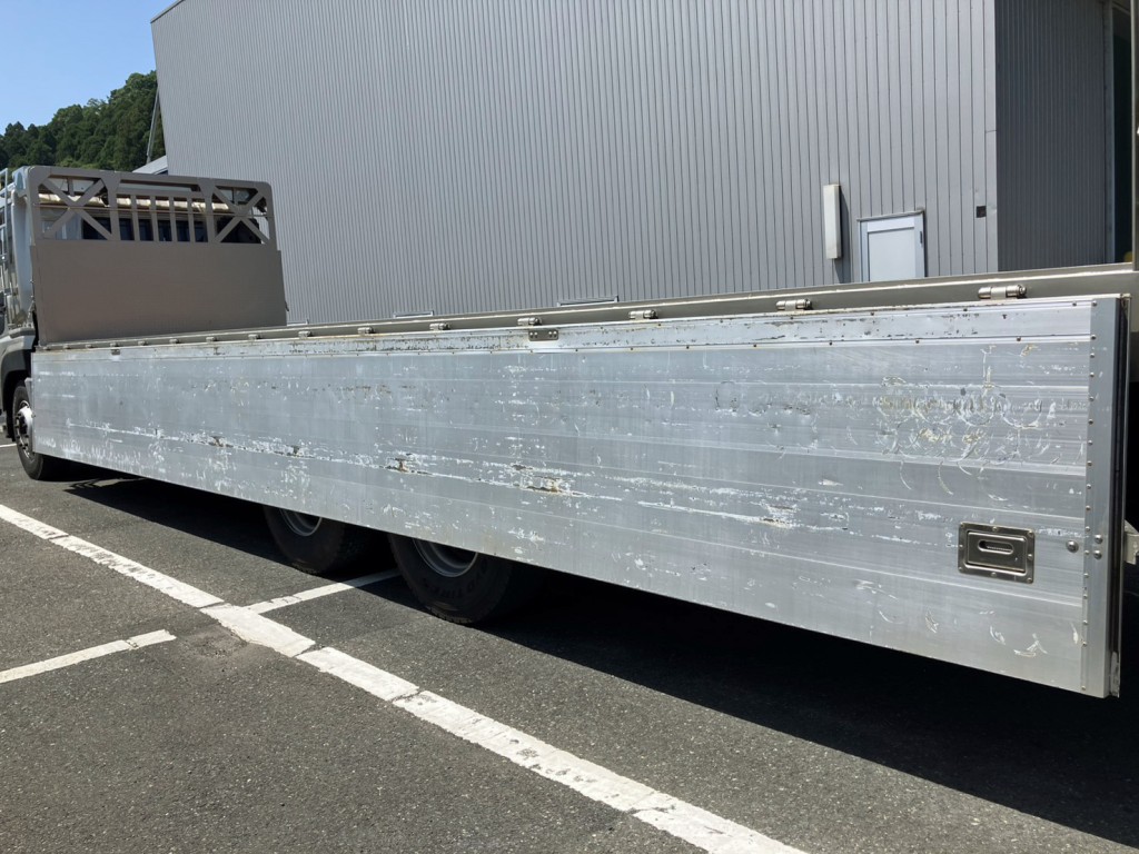 助手席側あおり内側の状態です。(傷・へこみがあります)|UDトラックス クオン 2PG-CD5CLの写真24
