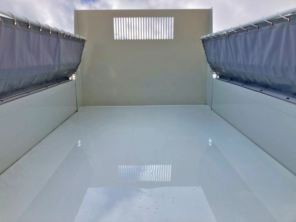 三菱 キャンター 2RG-FBA60(2WD)の写真9