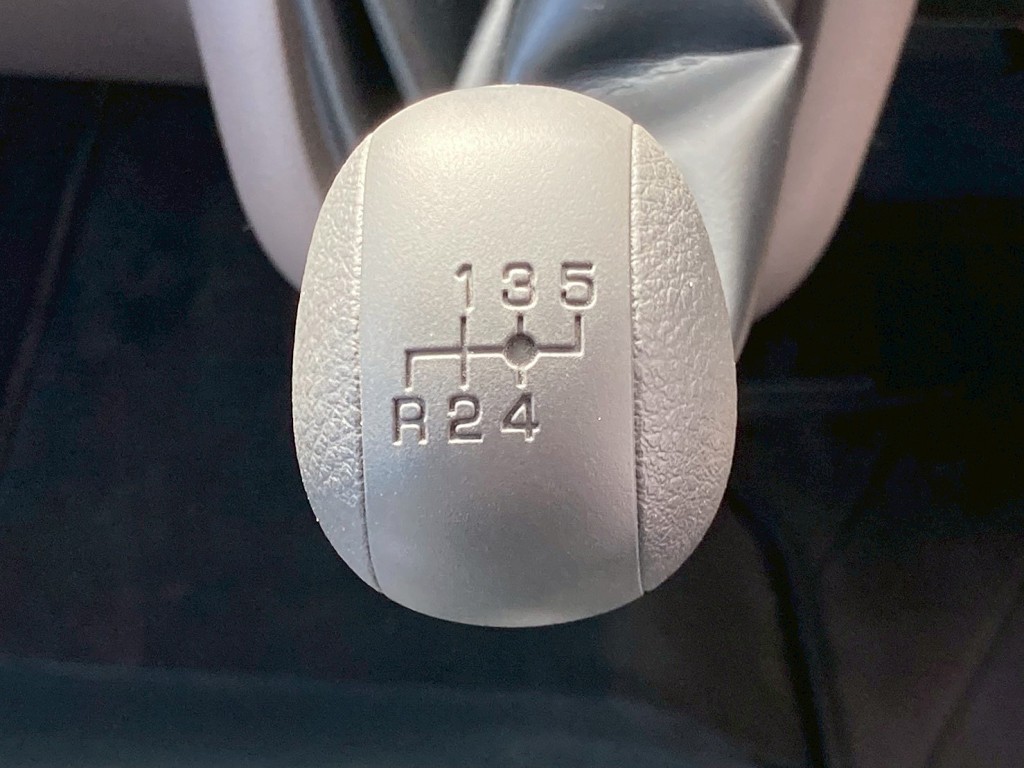 三菱 キャンター 2RG-FBA60(2WD)の写真19