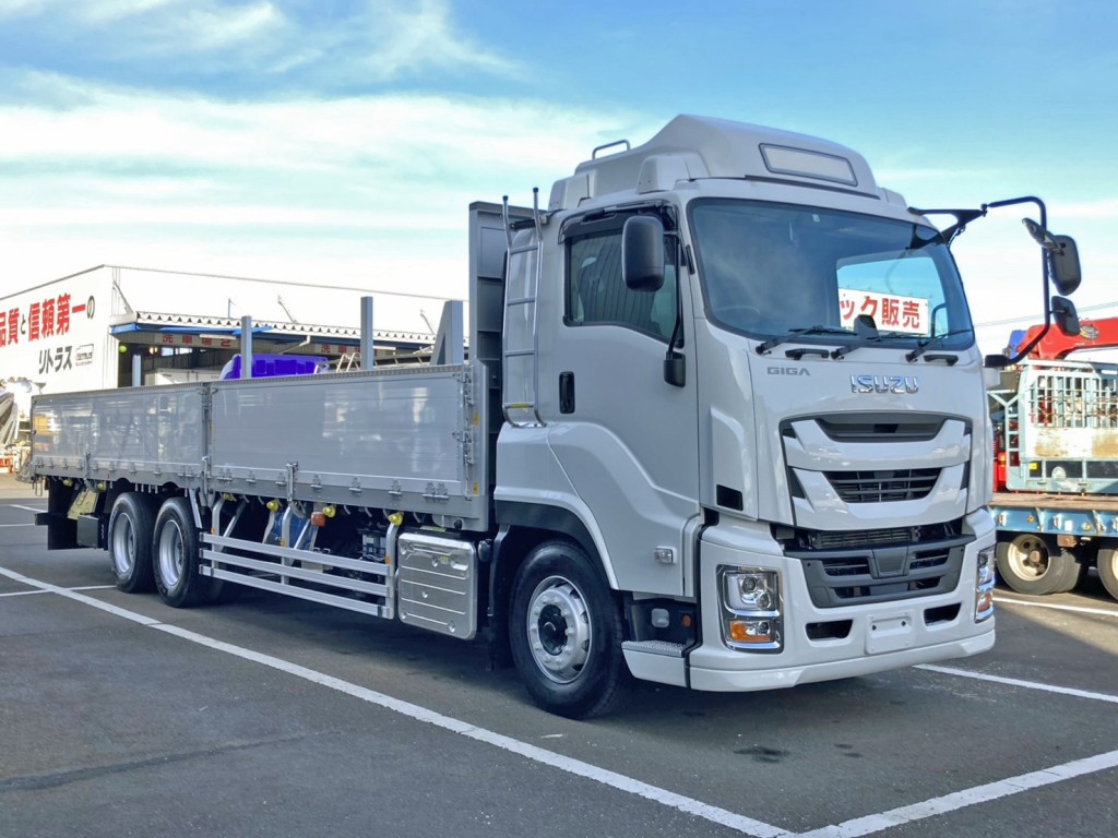 いすゞ ギガ 2PG-CYZ77Cの写真2