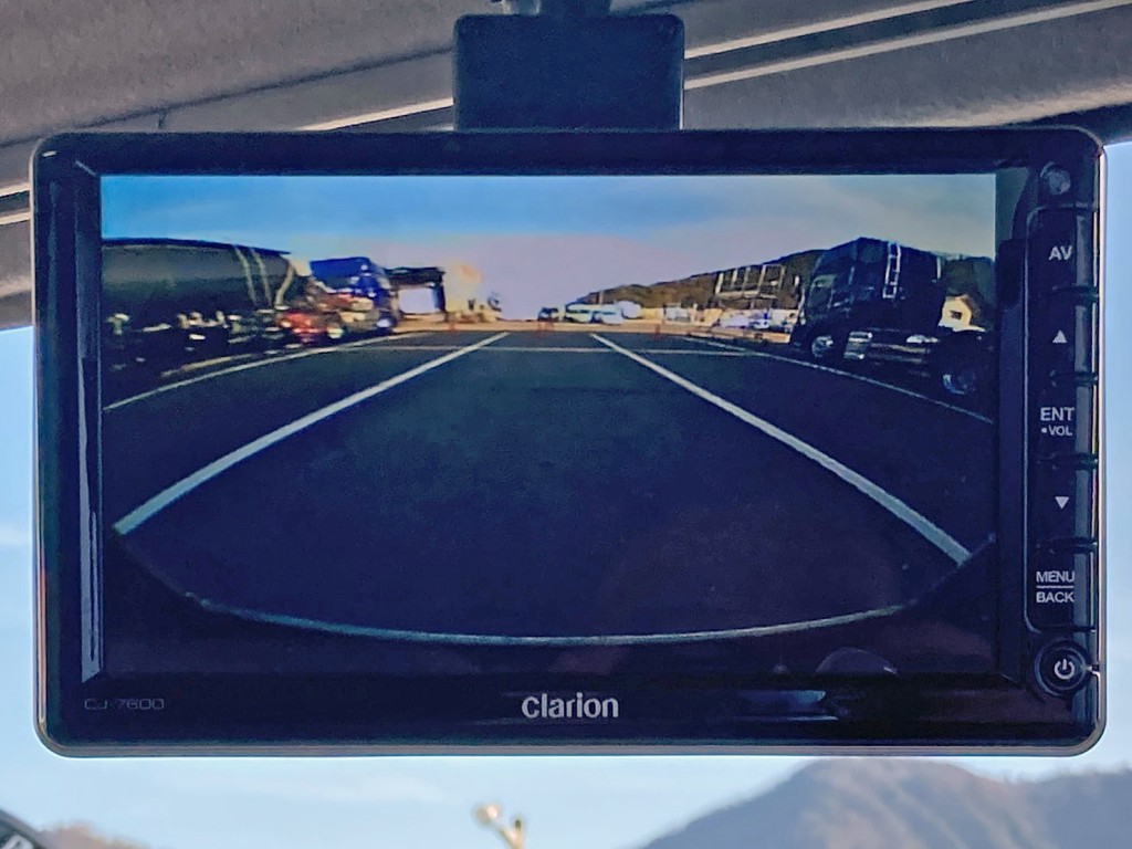 液晶バックモニター付きです。|いすゞ ギガ 2PG-CYZ77Cの写真22