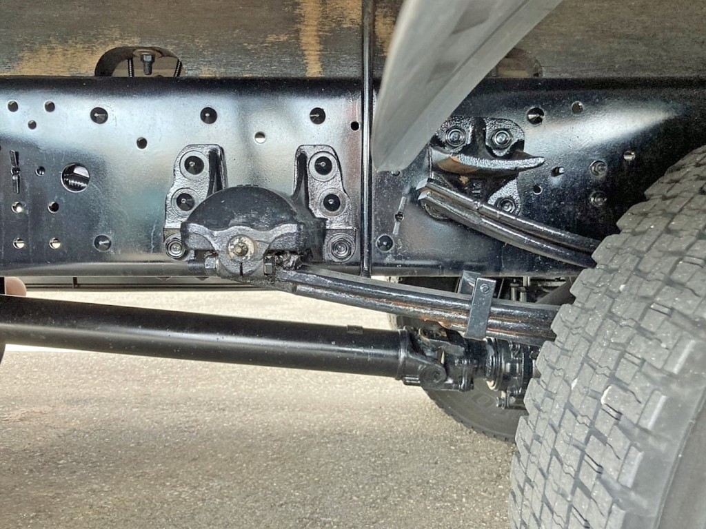 リーフサスです。|いすゞ フォワード PKG-FRR90S1(2WD)の写真5