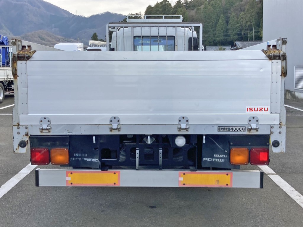 リヤ周りの状態です。|いすゞ フォワード PKG-FRR90S1(2WD)の写真16