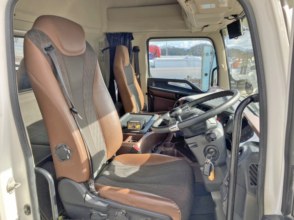 ハイルーフキャビンです。|日野 プロフィア 2DG-SH1EDGGの写真8