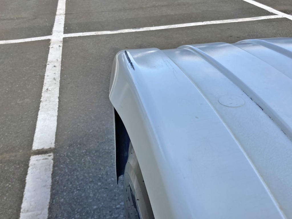 運転席側リヤフェンダーに歪みがあります。|日野 プロフィア 2DG-SH1EDGGの写真27