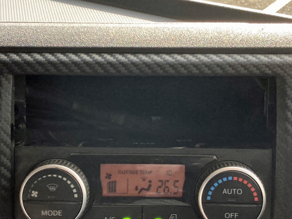 コンソールボックスが欠品しています。|日野 プロフィア 2DG-SH1EDGGの写真40