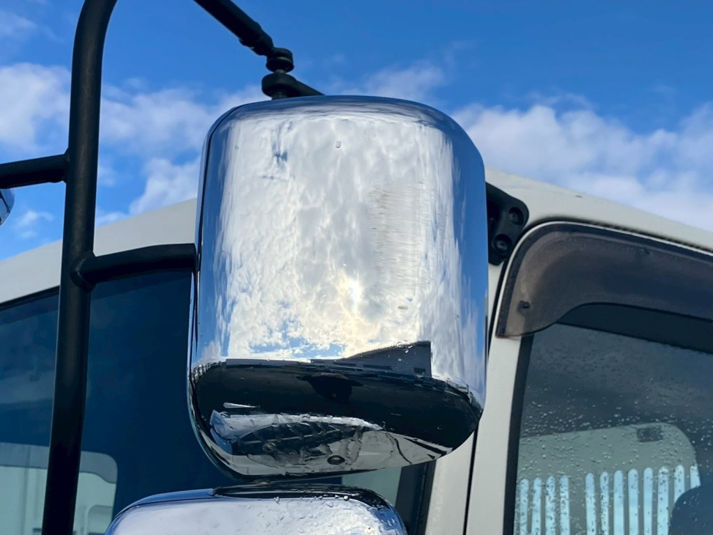 助手席側ミラーカバーにキズがあります。|いすゞ フォワード 2RG-FRR90S1(2WD)の写真21