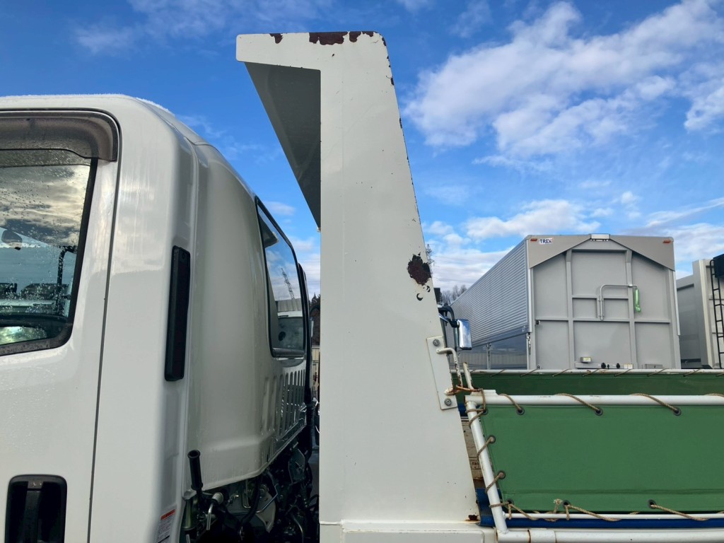 助手席側プロテクターにキズ・サビ・ヘコミがあります。|いすゞ フォワード 2RG-FRR90S1(2WD)の写真22