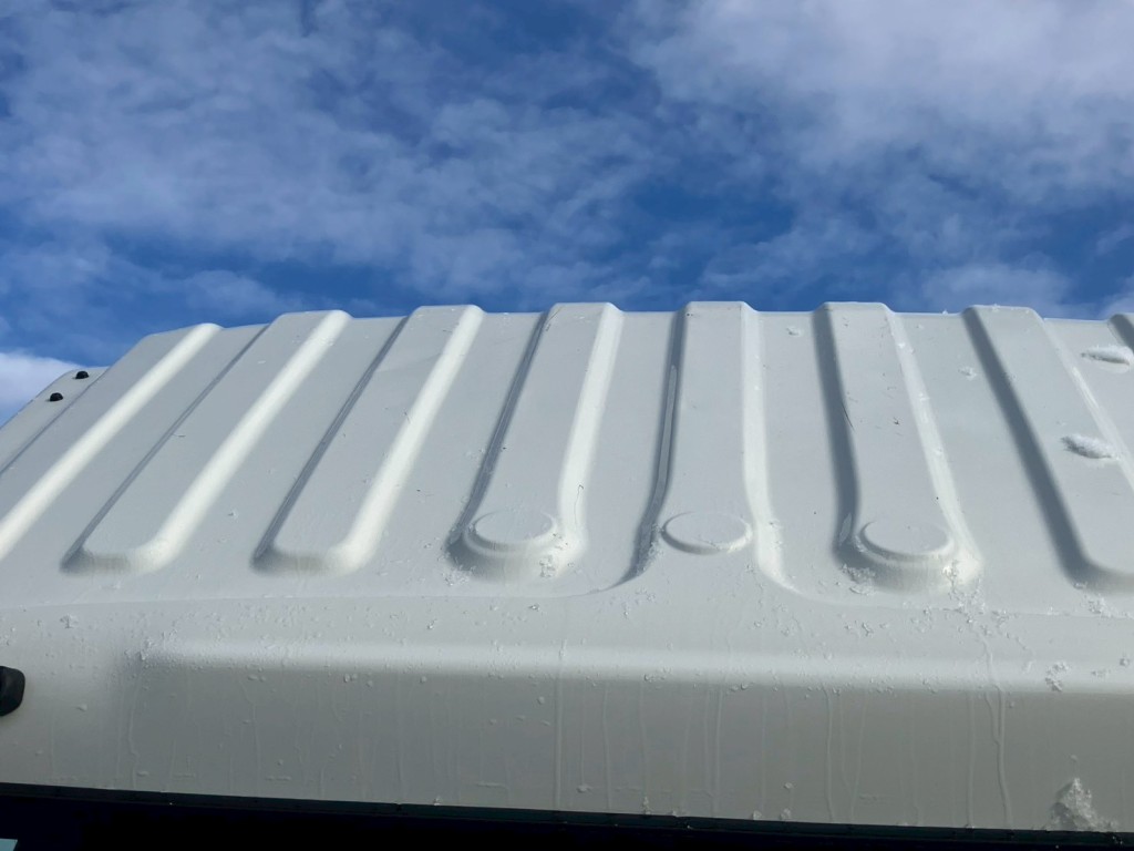 ルーフにキズ・サビ・ヘコミがあります。|いすゞ フォワード 2RG-FRR90S1(2WD)の写真41