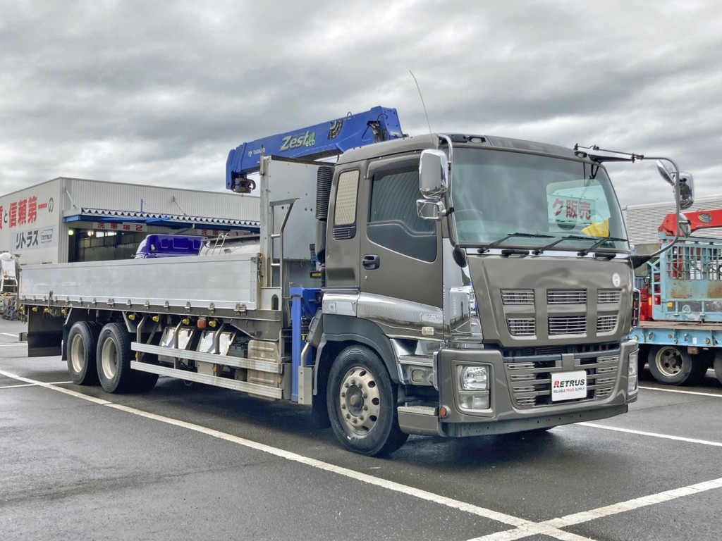 ホイールはアルミ製です。|いすゞ ギガ QKG-CYY77Aの写真2