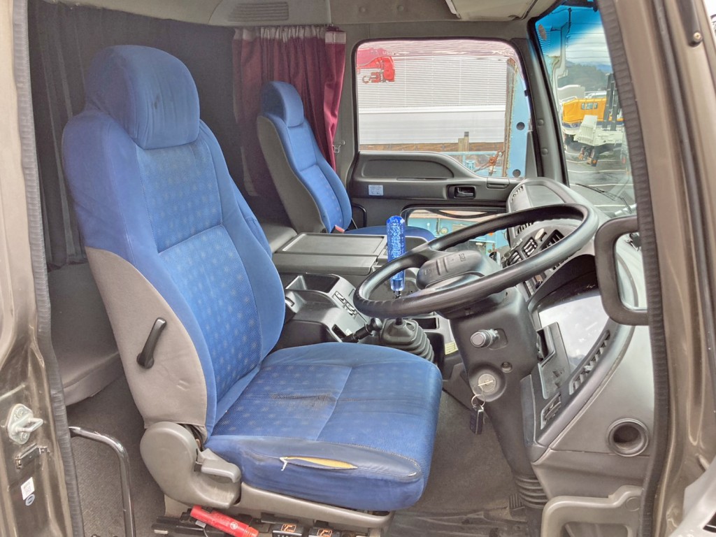 いすゞ ギガ QKG-CYY77Aの写真7