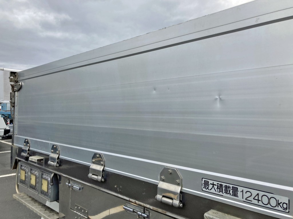 いすゞ ギガ QKG-CYY77Aの写真22